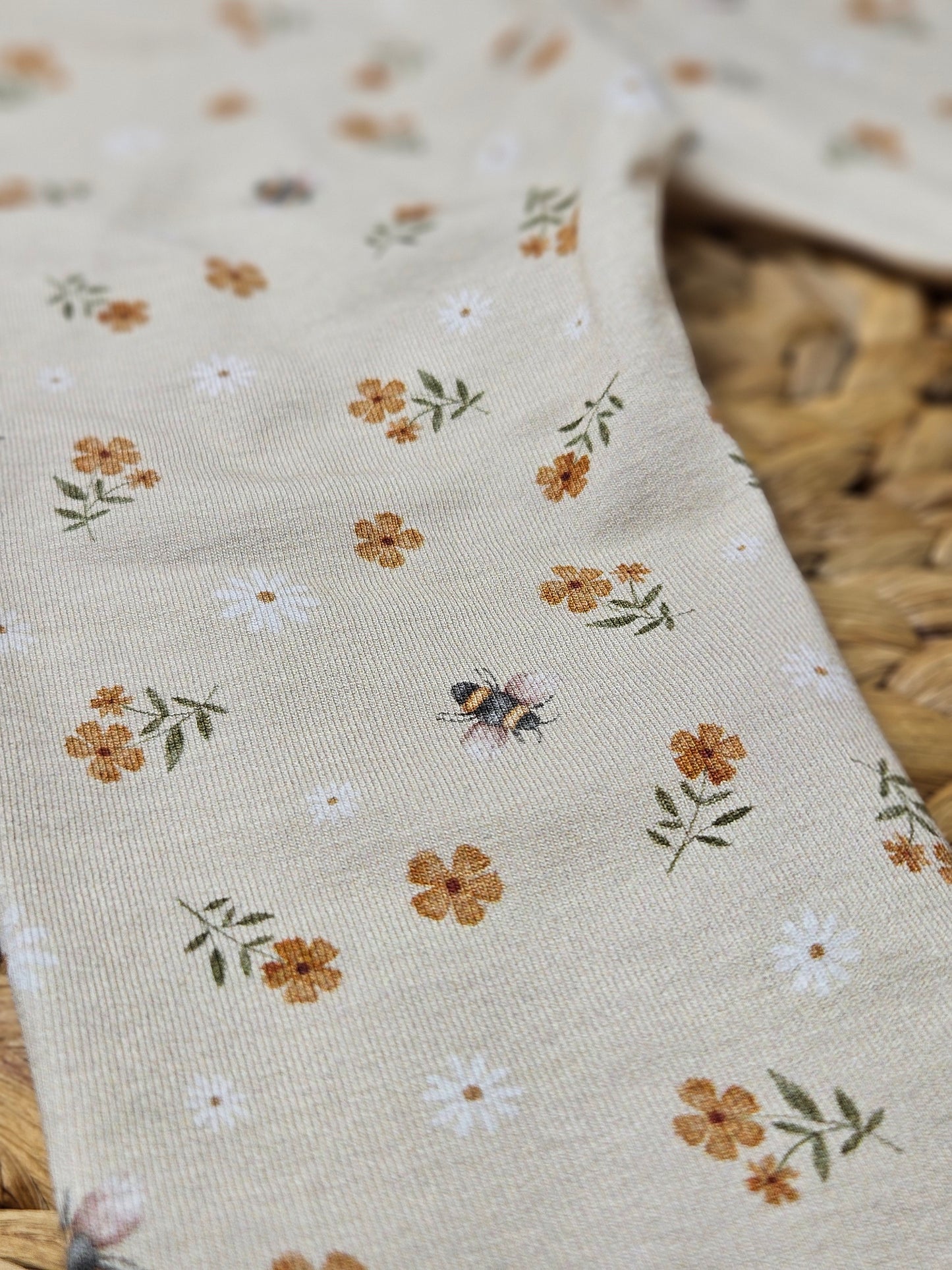 Baby- und Kleinkindleggings mit sommerlichem Blumenmotiv