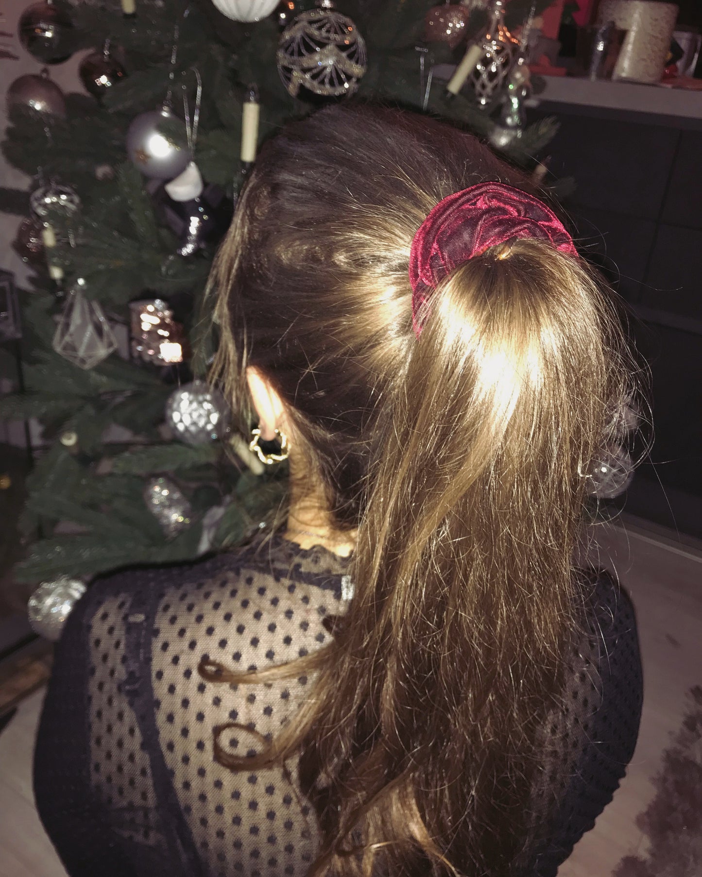 Edler Scrunchie aus dunkelrotem Nickisamt | Haargummi | Haarband | fair produziert | Einzeln | Kuschelweich | X-MAS | Retro | Geschenkidee