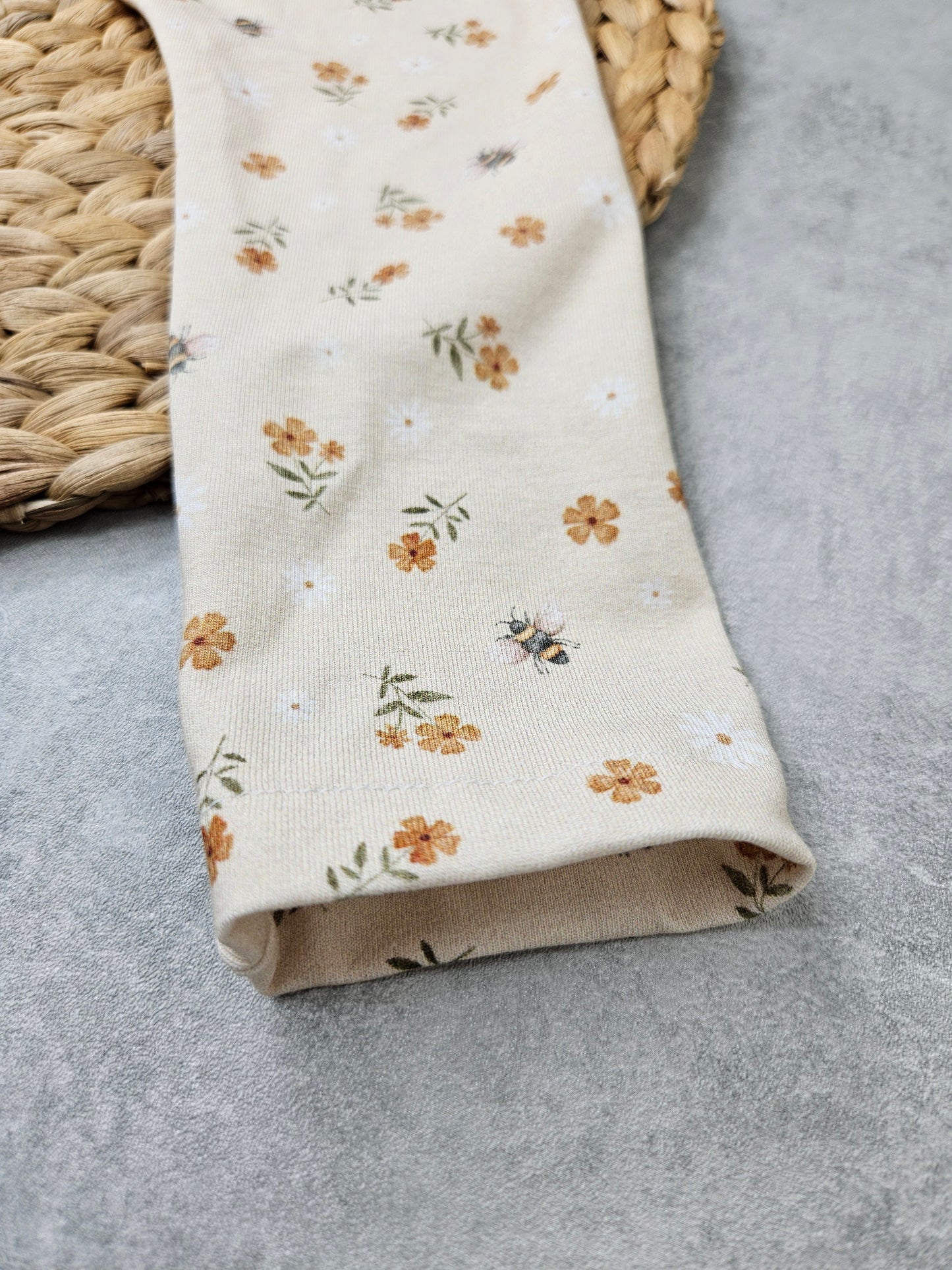 Baby- und Kleinkindleggings mit sommerlichem Blumenmotiv