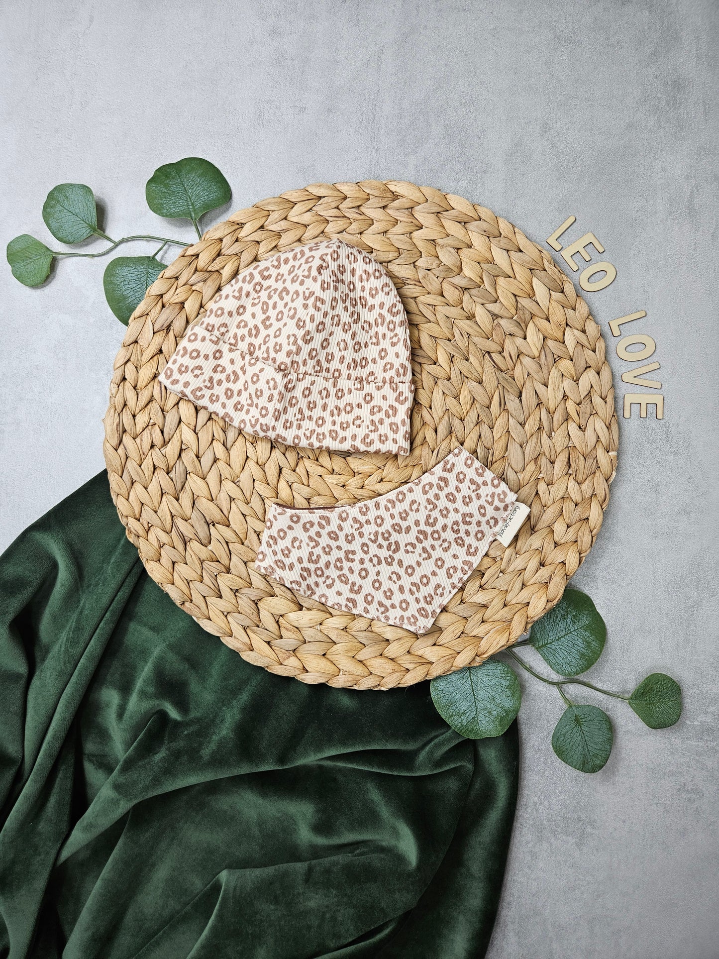 Kindermütze mit Leopardenmotiv einzeln oder im Set mit Halstuch