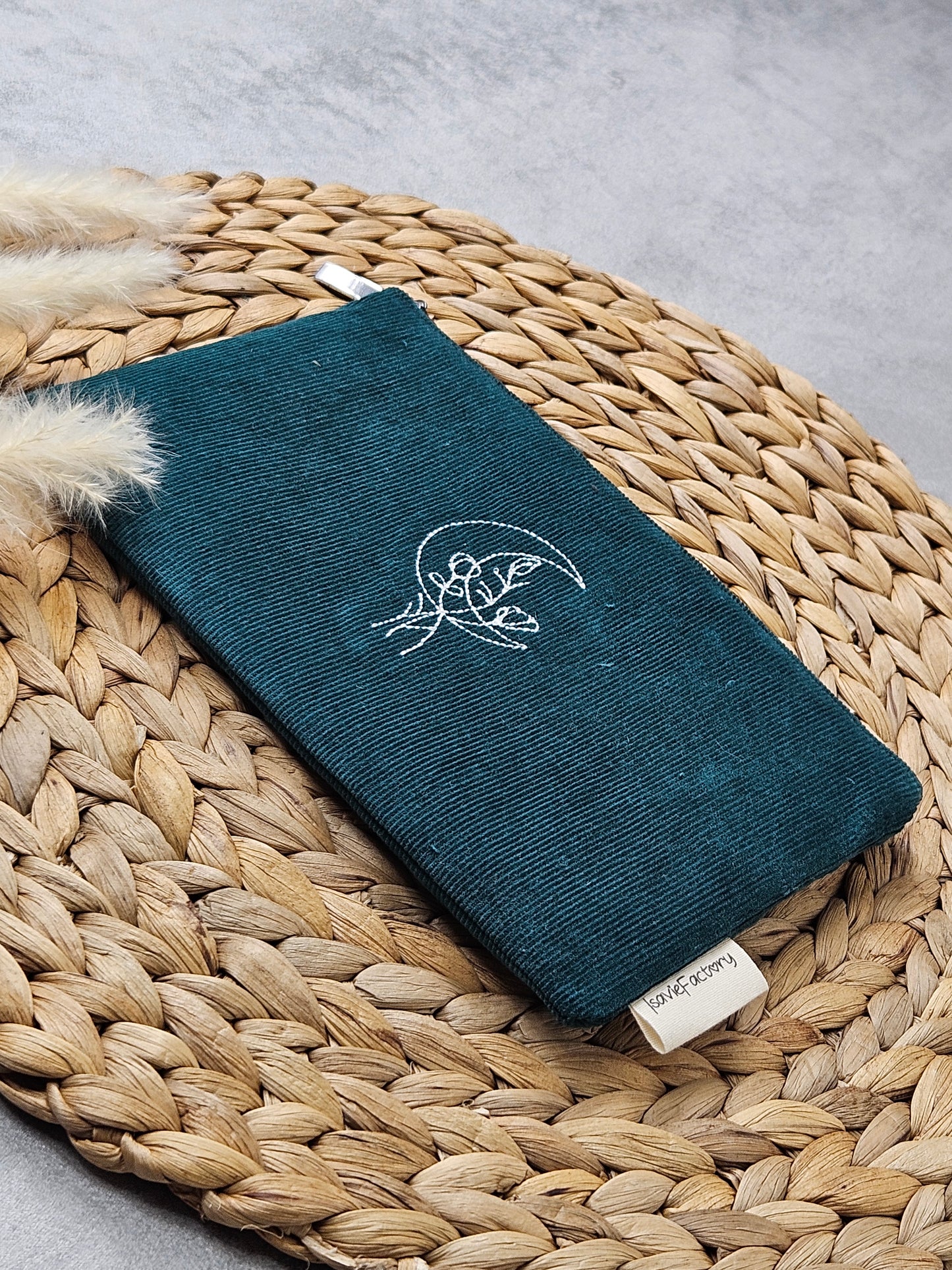 Kosmetiktasche Feincord mit Mondstickerei