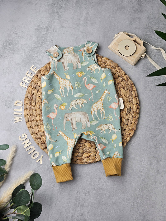 Strampler mit Safarimotiv