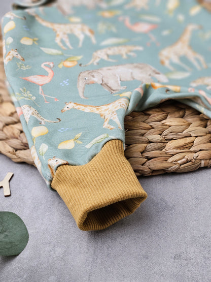 Strampler mit Safarimotiv