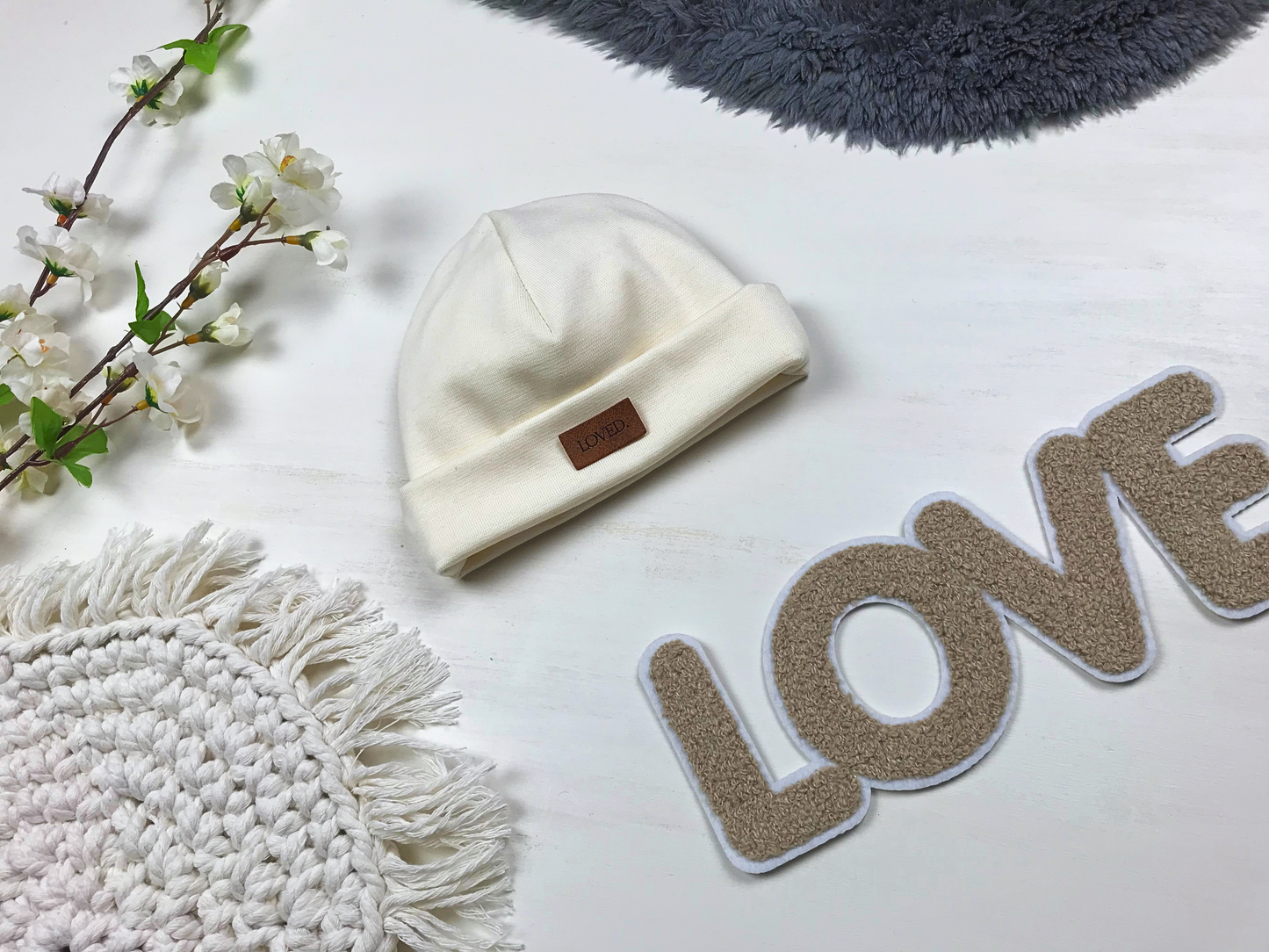 Babymütze in rot und weiß optional mit Label