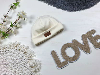 Babymütze in rot und weiß optional mit Label