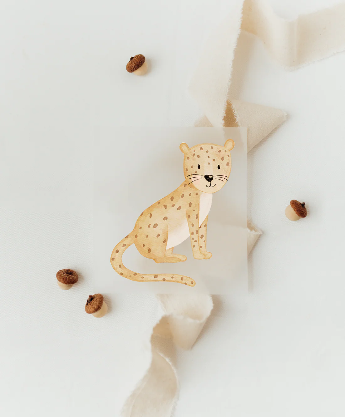 Hier ist ein Bild mit einer Zeichnung für Kinder mit Gepard zu sehen. Das Motiv lässt sich auf Stoff aufbügeln.