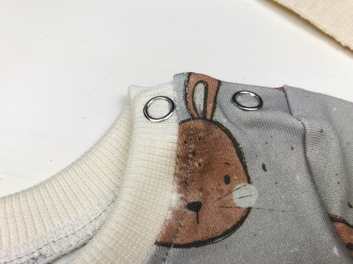 Langarmshirt Hasenmotiv