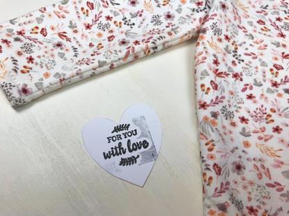 Babybody mit Blumenmuster