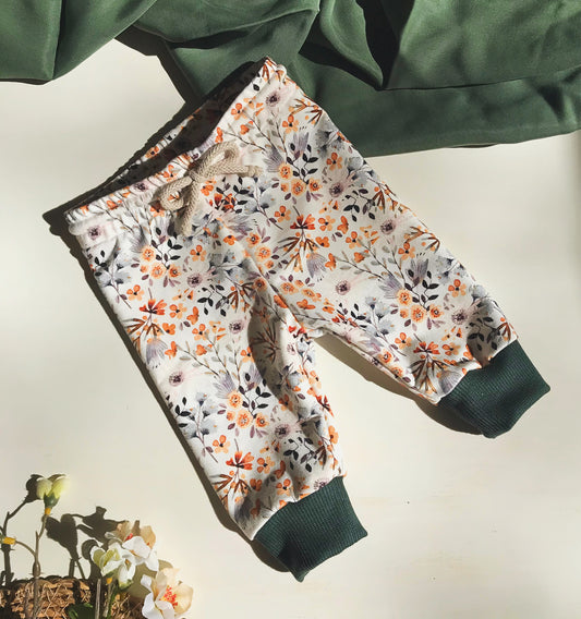 Baggyhose mit Blumenmotiv für Babys und Kleinkinder