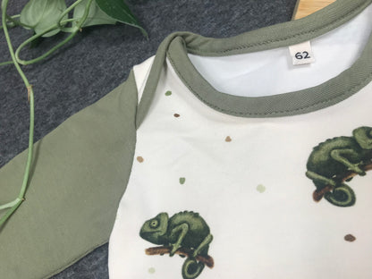 Babybody mit Chamäleonmotiv