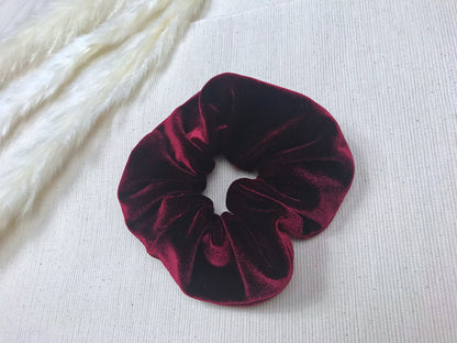 Edler Scrunchie aus dunkelrotem Nickisamt | Haargummi | Haarband | fair produziert | Einzeln | Kuschelweich | X-MAS | Retro | Geschenkidee