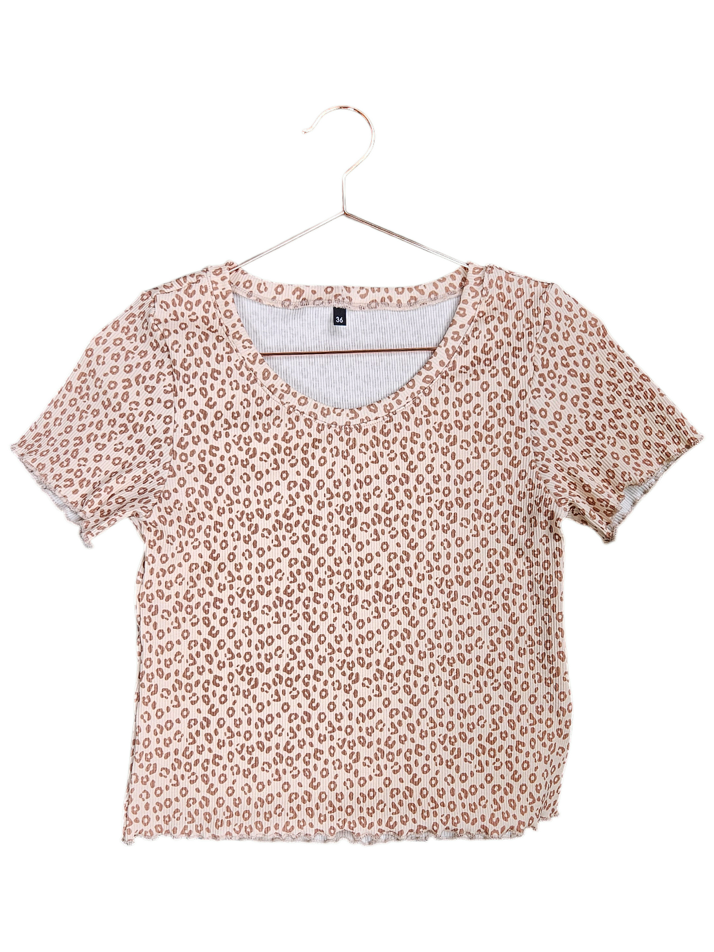 Kurzgeschnittenes Shirt mit Leomuster