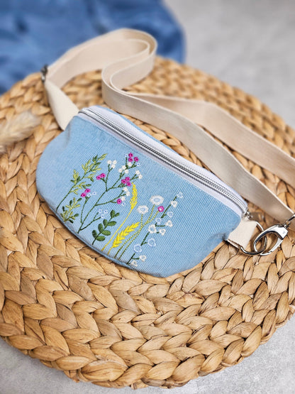 Diese Tasche eignet sich optimal zum Verschenken oder für unterwegs. Sie hat drei optimale Größen für Reisen oder Partys. Sie eignet sich für Weihnachten, Geburtstag oder zum Muttertag und ist eine tolle Aufmerksamkeit. 