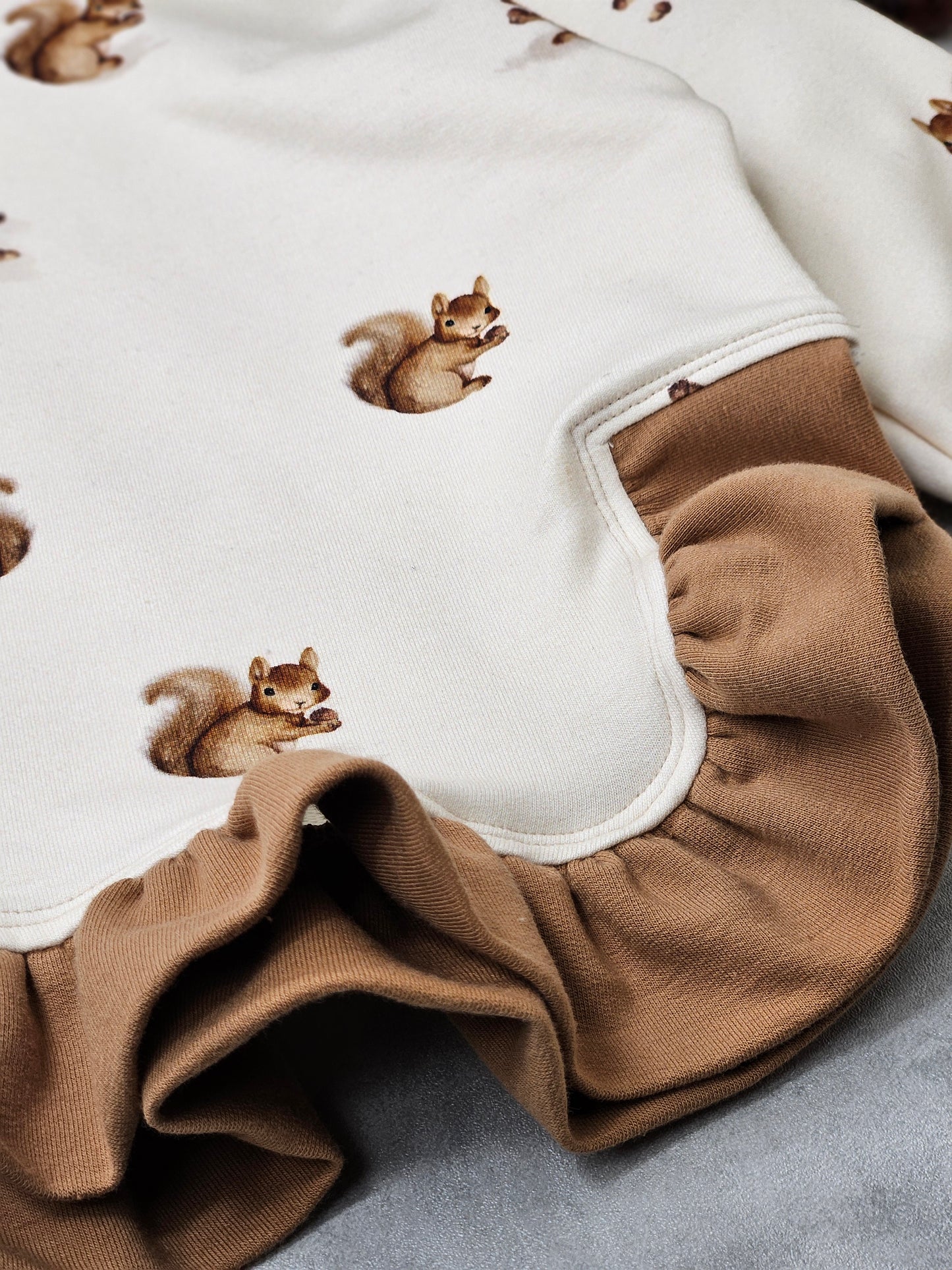 creme_braun_Kinderhoodie