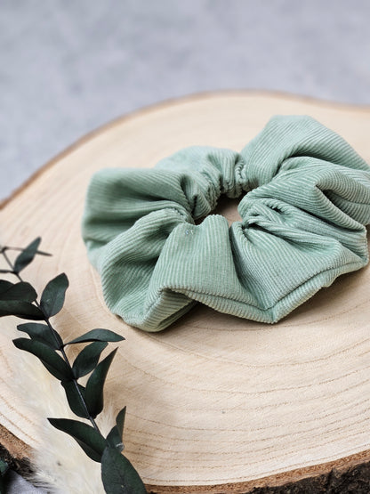 Scrunchie Feincord Hellgrün