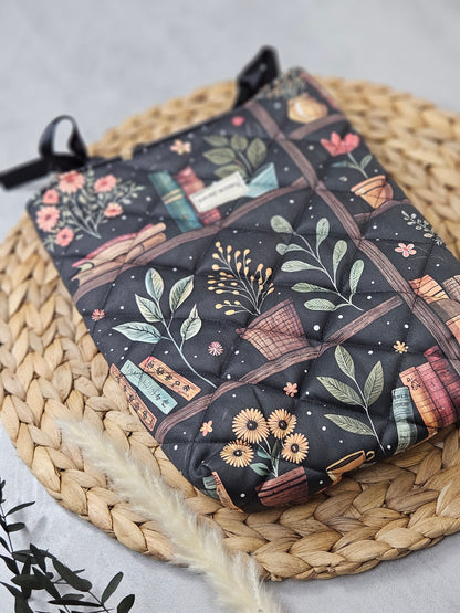 Buchhülle schwarz Bücher und Pflanzen